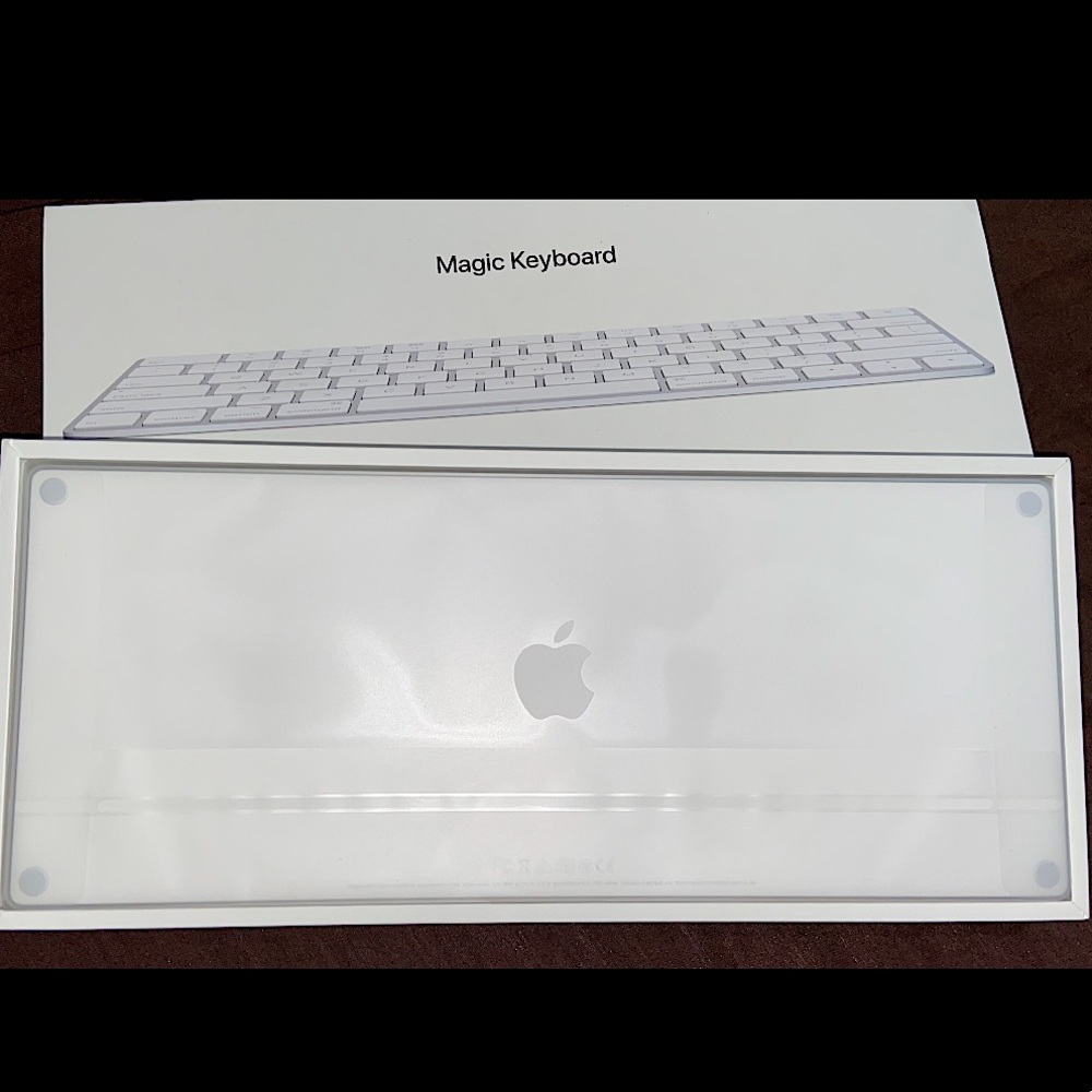 Magic Keyboard - Picture 2 of 4